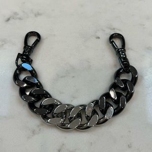 Bandolier - Thick chain wrist strap